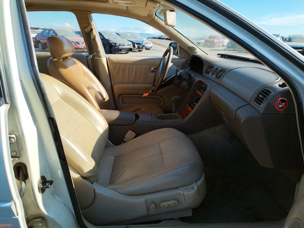 Photo 18 from auction – 1997 INFINITI J30 with VIN JNKAY21D4VM401723