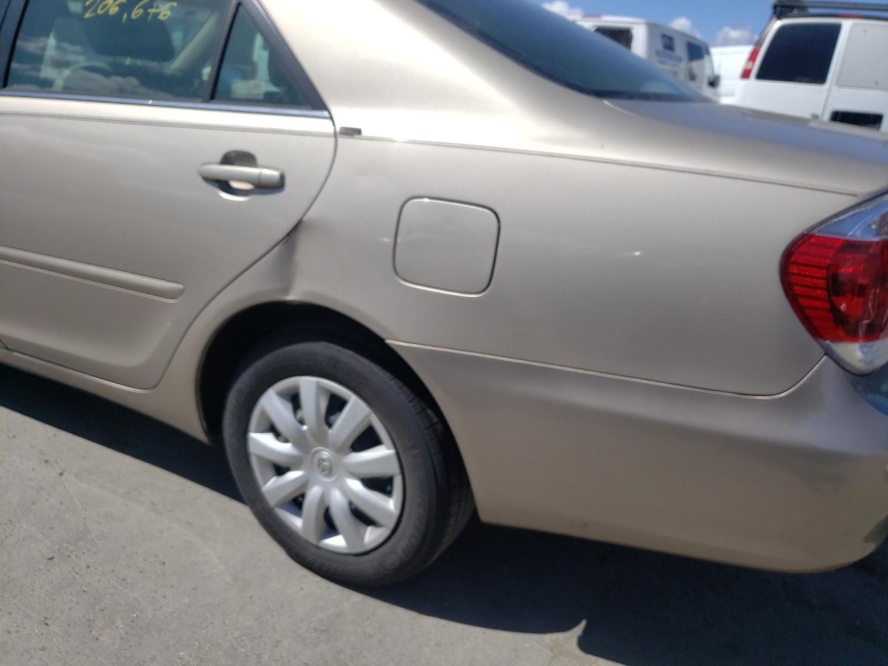 Photo 9 from auction – 2006 TOYOTA CAMRY LE with VIN 4T1BE32KX6U726892