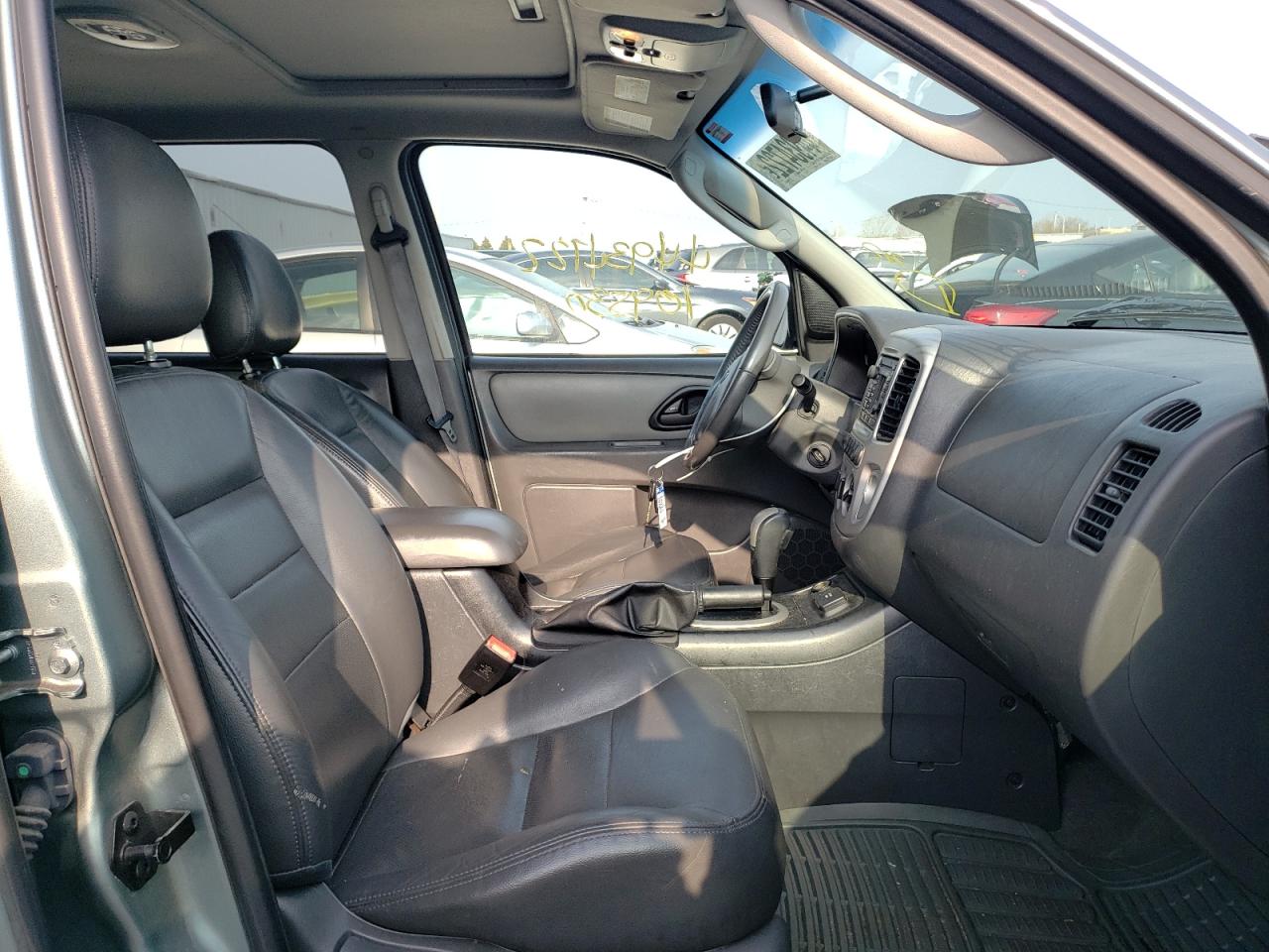 Photo 5 from auction – 2006 FORD ESCAPE HEV with VIN 1FMCU96H26KB36299
