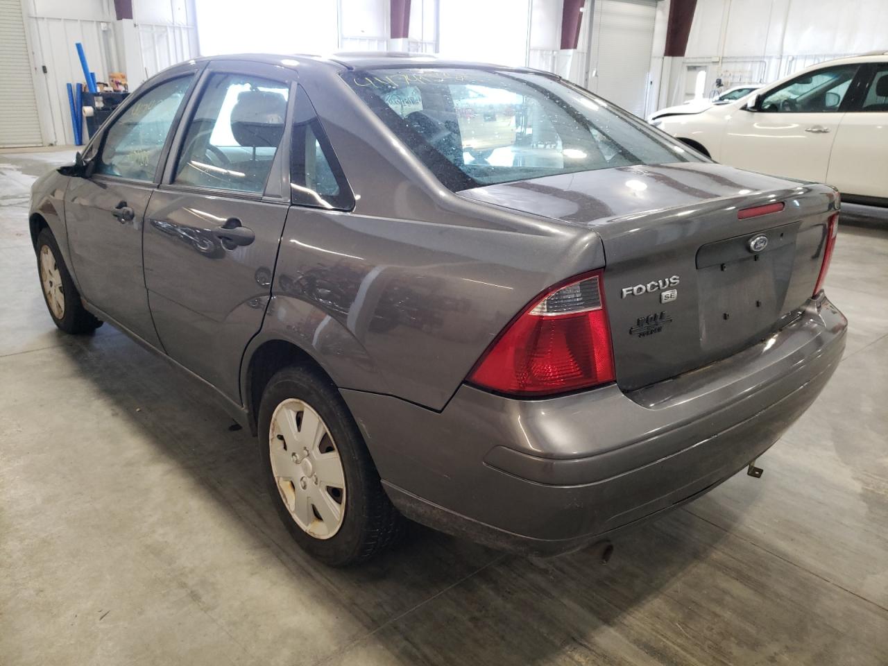 Photo 3 from auction – 2007 FORD FOCUS ZX4 with VIN 1FAHP34N57W349268