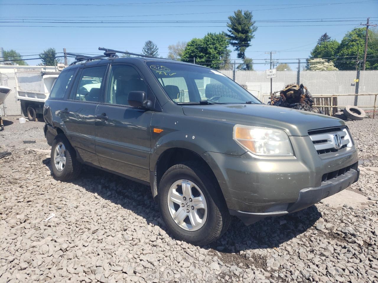 HONDA PILOT LX 2006 with VIN 5FNYF18196B025199 - Photo from auction