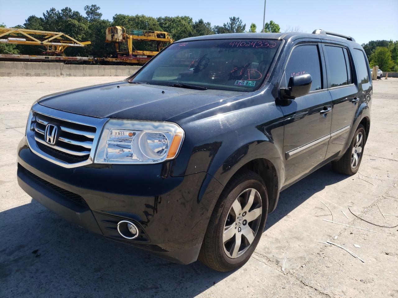 Photo 2 from auction – 2012 HONDA PILOT TOUR with VIN 5FNYF4H9XCB082515
