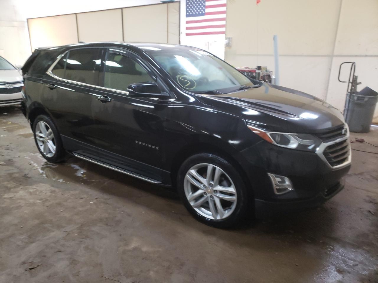 CHEVROLET EQUINOX LT 2019 with VIN 2GNAXKEV4K6234983 - Photo from auction