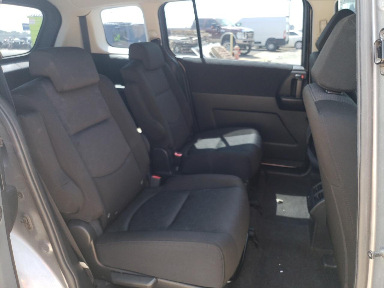 Photo 18 from auction – 2010 MAZDA 5 with VIN JM1CR2W36A0388742