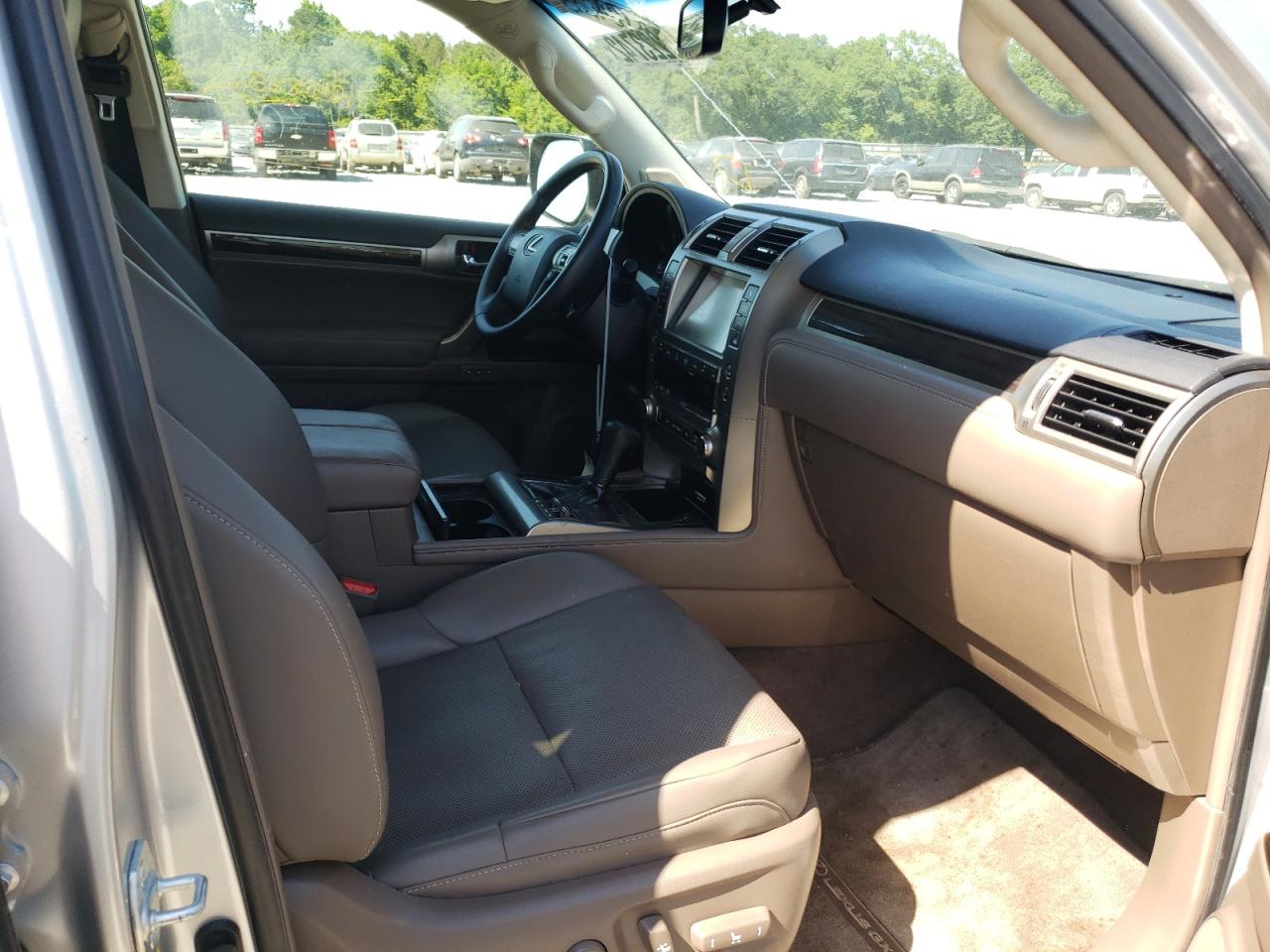 Photo 5 from auction – 2016 LEXUS GX 460 with VIN JTJBM7FX4G5142128