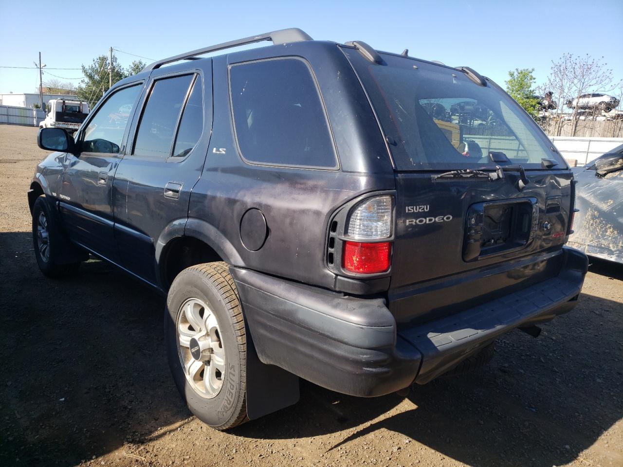 Photo 3 from auction – 2001 ISUZU RODEO with VIN 4S2DM58W414357823