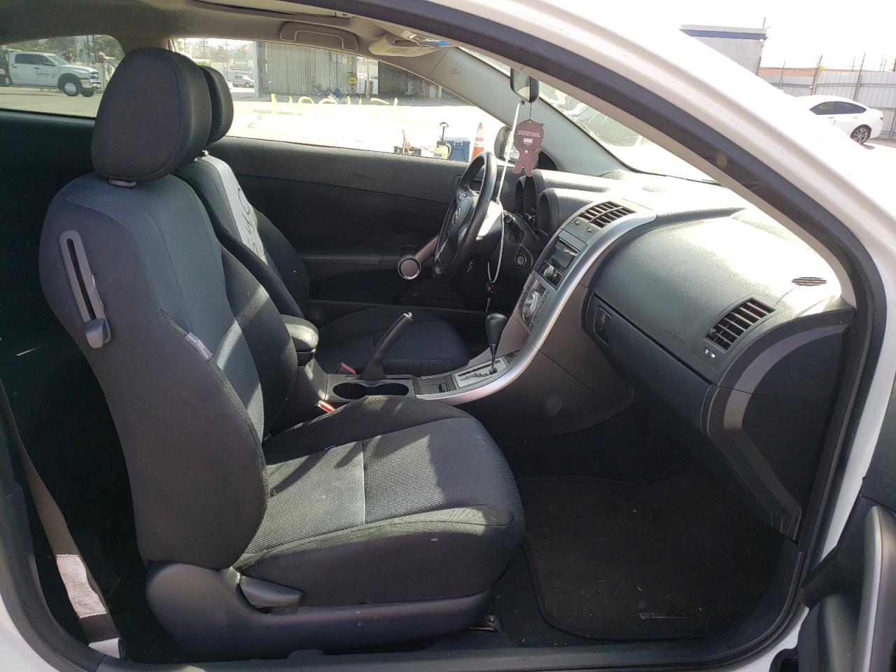 Photo 5 from auction – 2009 TOYOTA SCION TC with VIN JTKDE167290296240