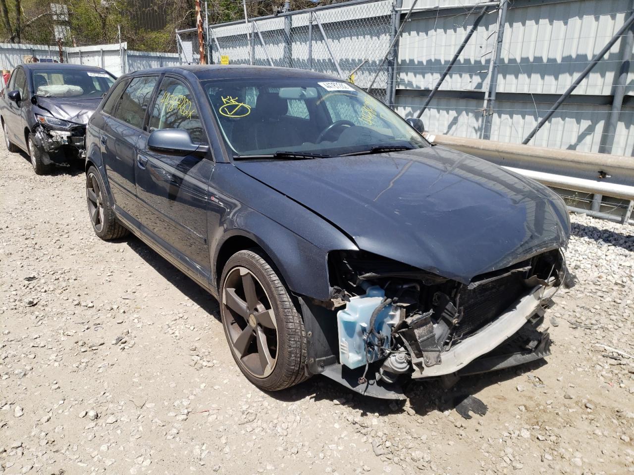 AUDI A3 PREMIUM 2013 with VIN WAUMFAFM7DA010621 - Photo from auction