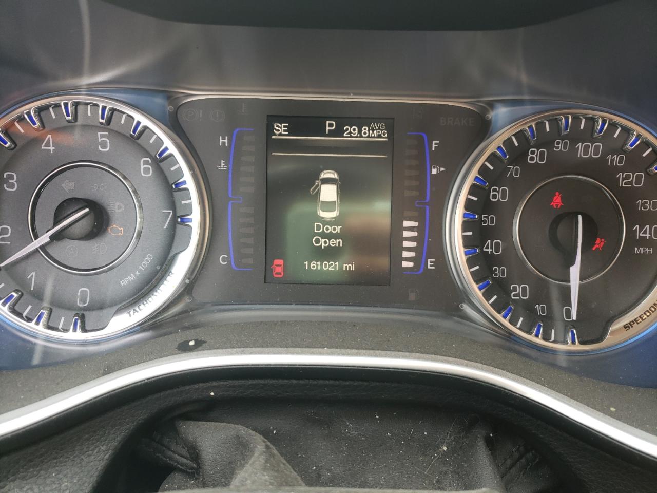 Photo 8 from auction – 2015 CHRYSLER 200 LIMITE with VIN 1C3CCCAB8FN722273