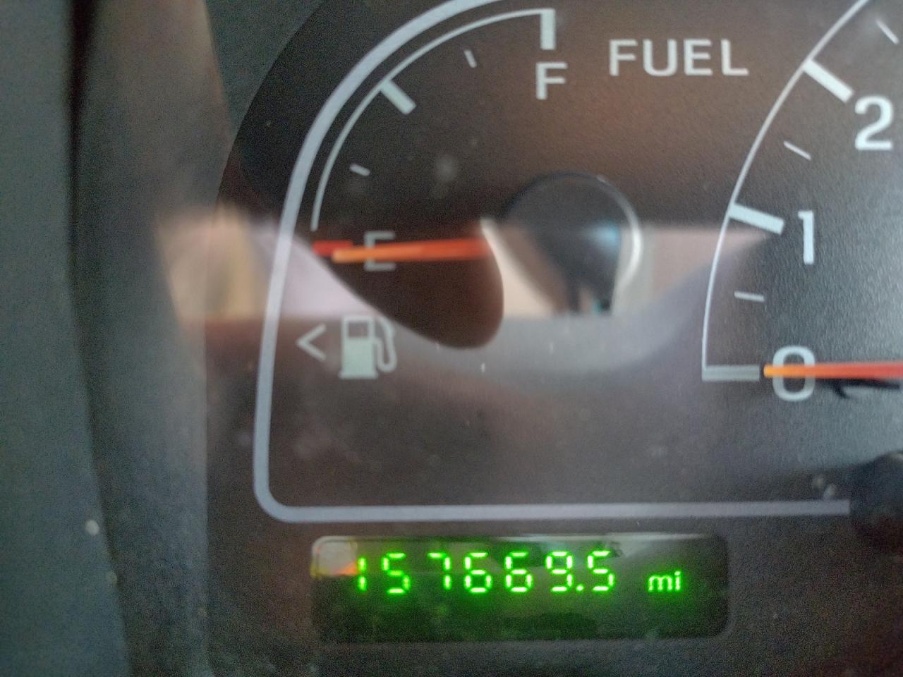 Photo 8 from auction – 2000 FORD WINDSTAR with VIN 2FMDA5344YBA72352