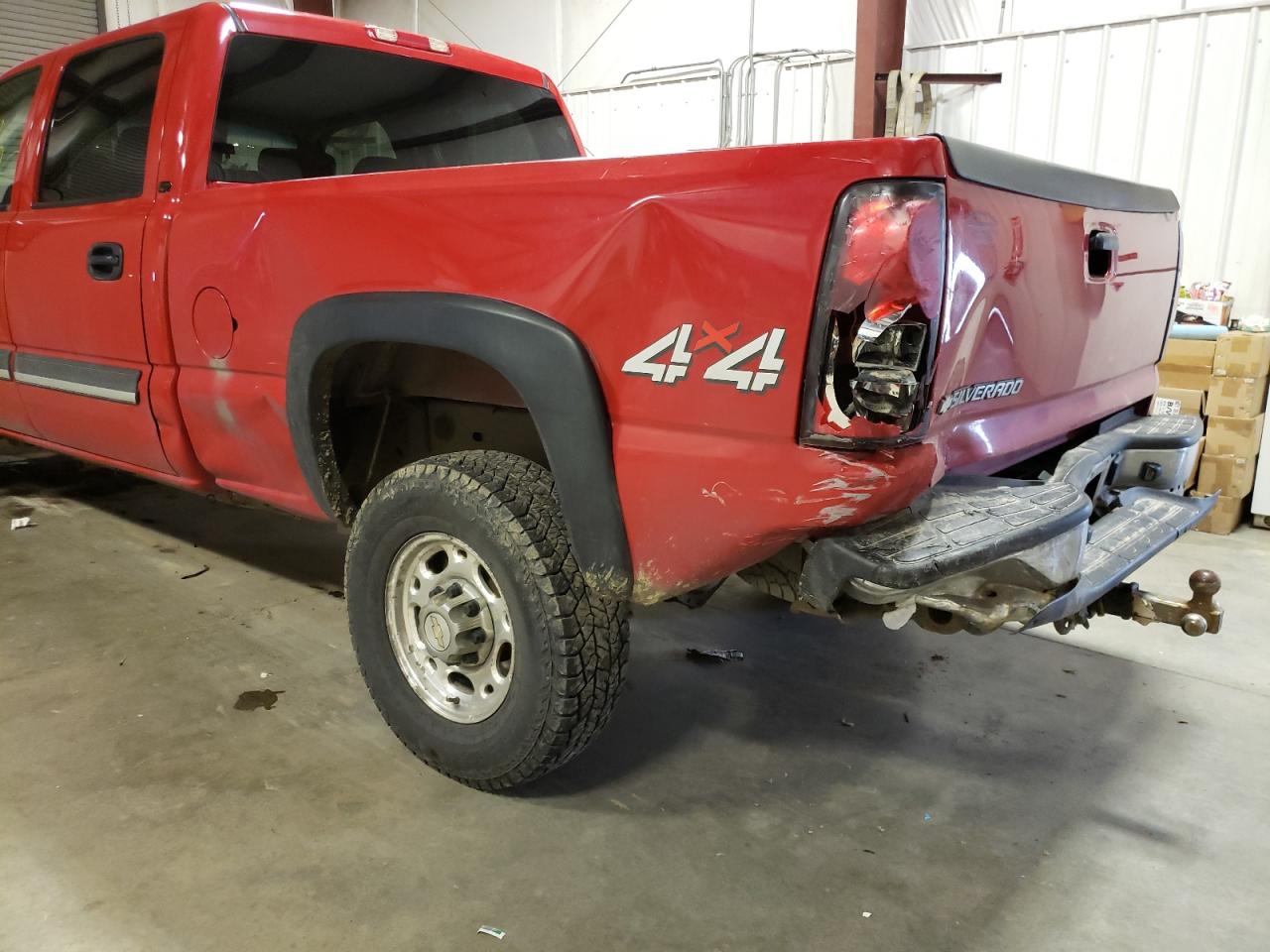 Photo 9 from auction – 2006 CHEVROLET SILVERADO with VIN 1GCHK23D46F218598