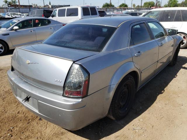 Photo 4 from auction – 2006 CHRYSLER 300 with VIN 2C3KA43RX6H332138