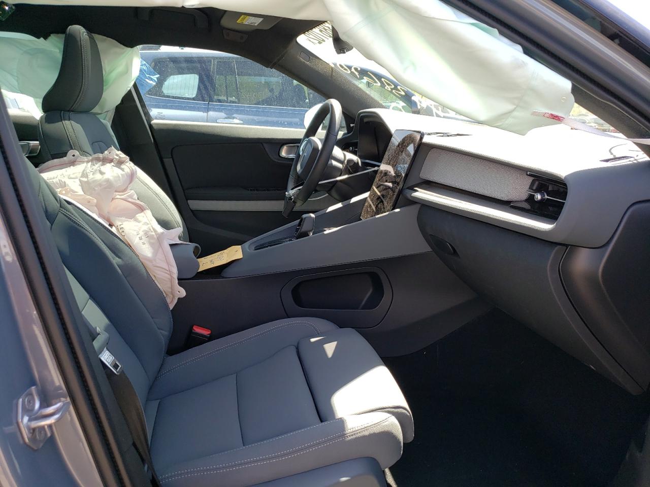 Photo 5 from auction – 2022 POLESTAR 2 with VIN LPSED3KA4NL051419