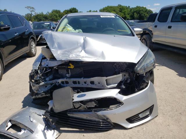 Photo 9 from auction – 2017 FORD FOCUS SE with VIN 1FADP3FE1HL289357