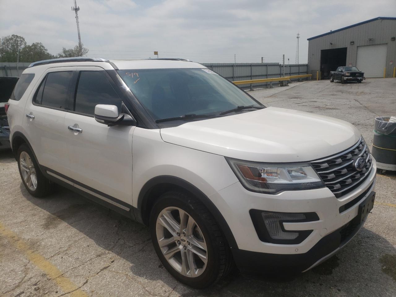 FORD EXPLORER L 2017 с VIN 1FM5K8F87HGB91068 - Фото с аукциона