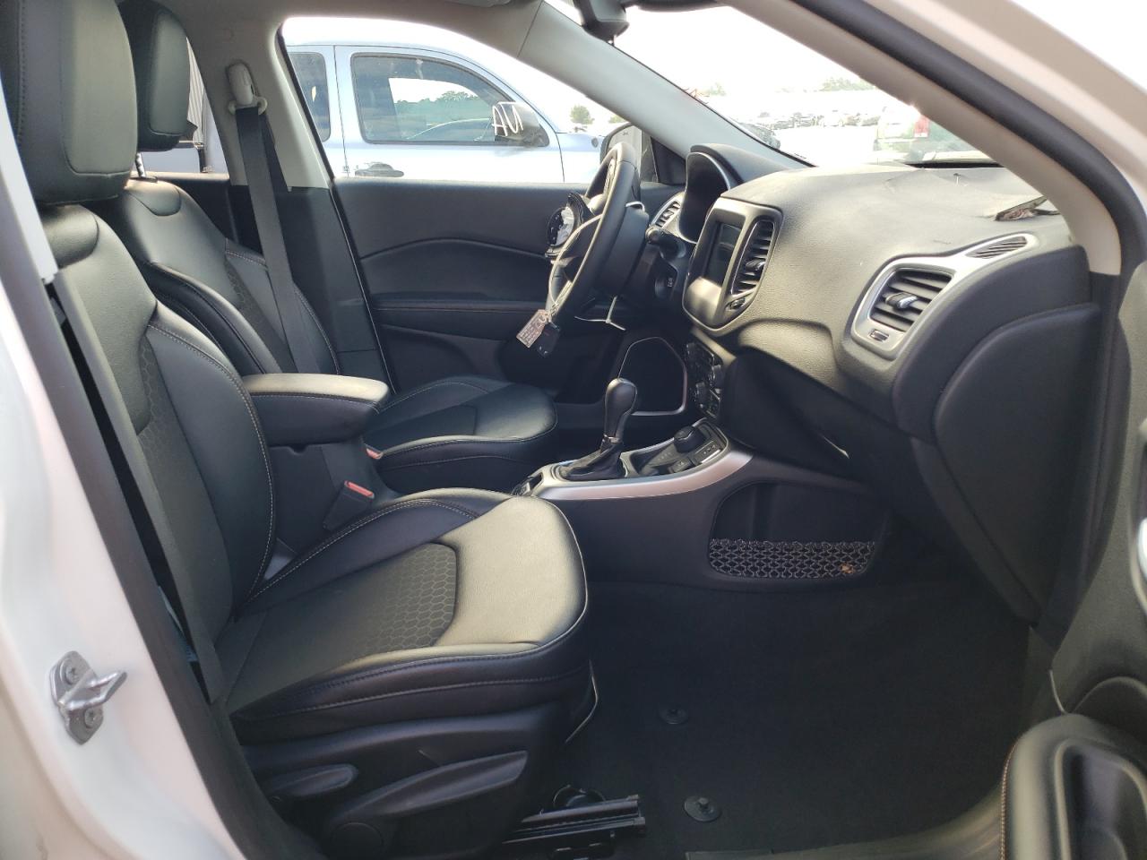 Photo 5 from auction – 2021 JEEP COMPASS LA with VIN 3C4NJDBB1MT560790