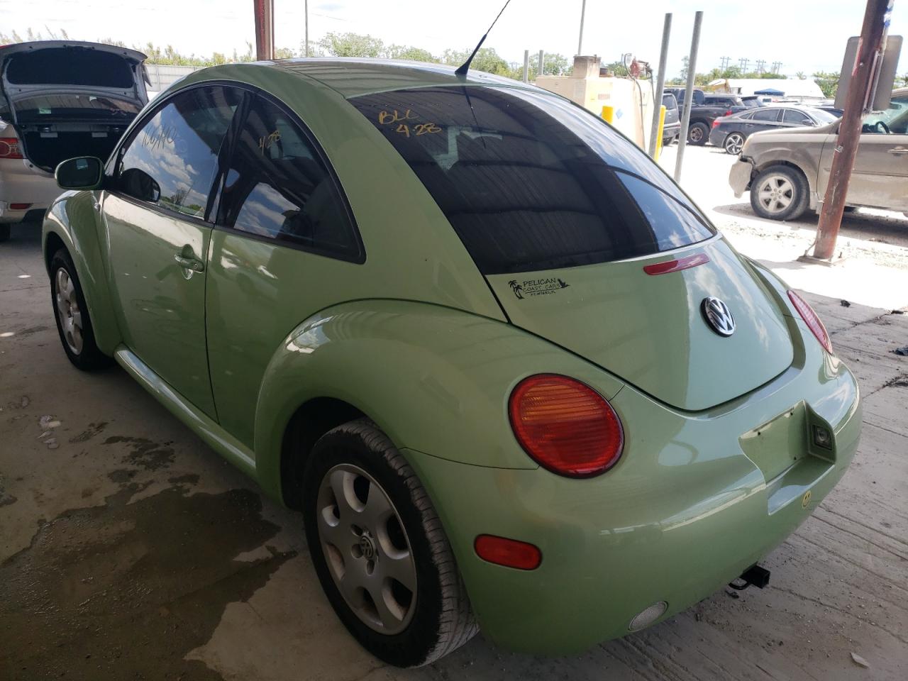 Photo 3 from auction – 2002 VOLKSWAGEN NEW BEETLE with VIN 3VWCB21C22M418259