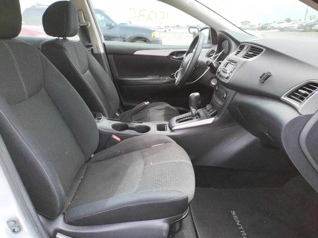 Photo 5 from auction – 2017 NISSAN SENTRA S with VIN 3N1AB7AP2HY266529