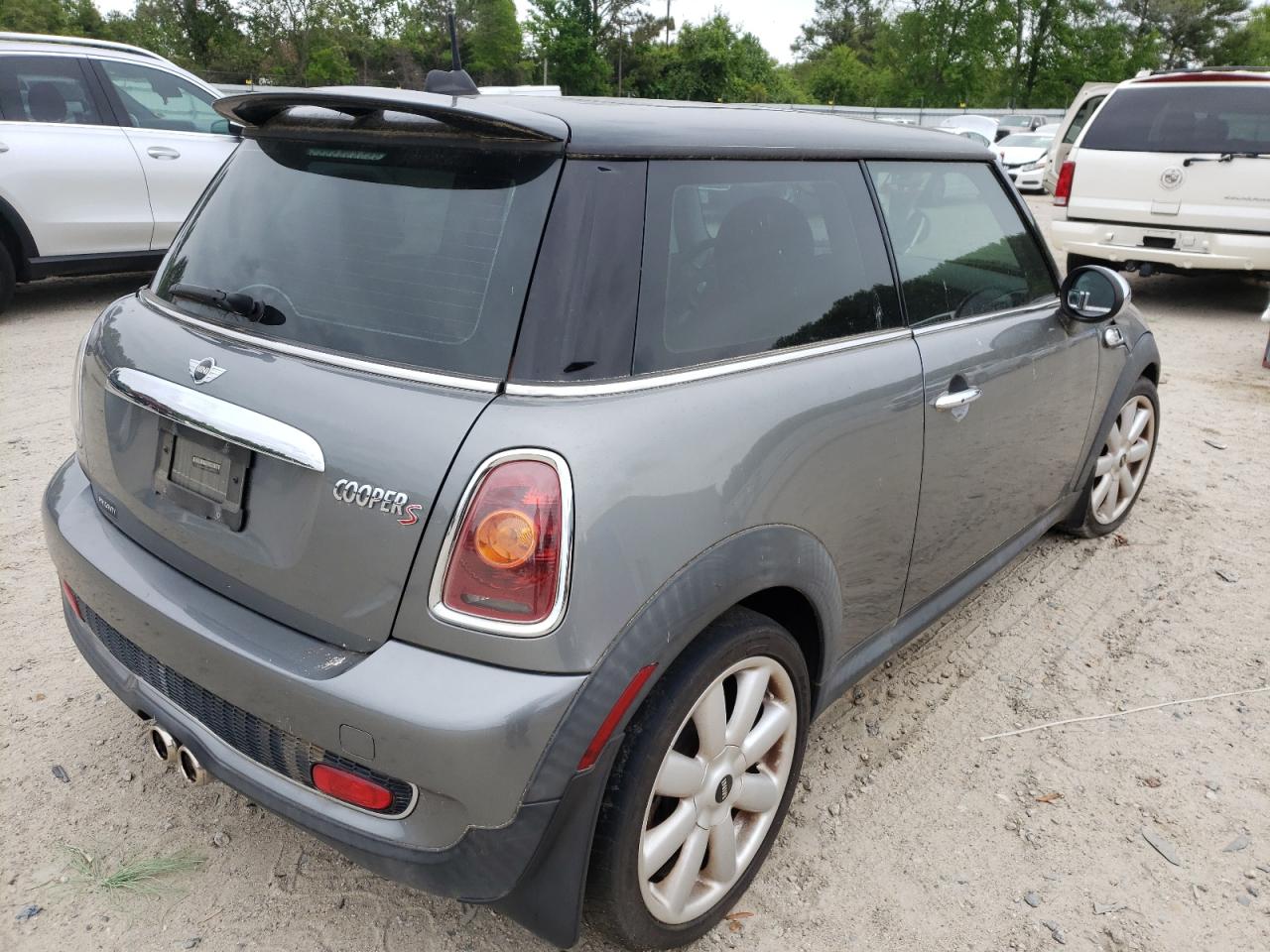 Photo 4 from auction – 2009 MINI COOPER S with VIN WMWMF73599TW85804