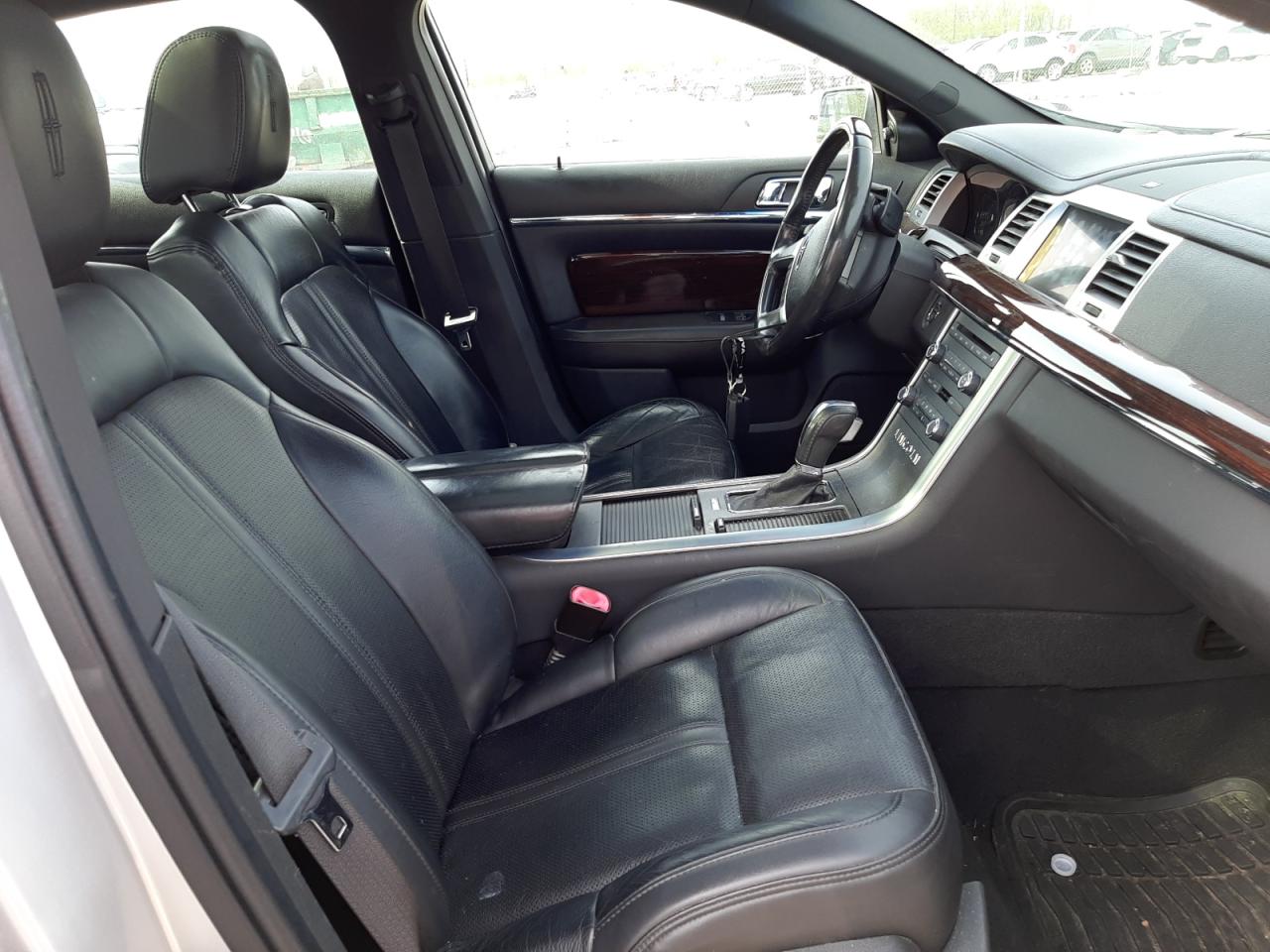 Photo 5 from auction – 2011 LINCOLN MKS with VIN 1LNHL9ER7BG604348