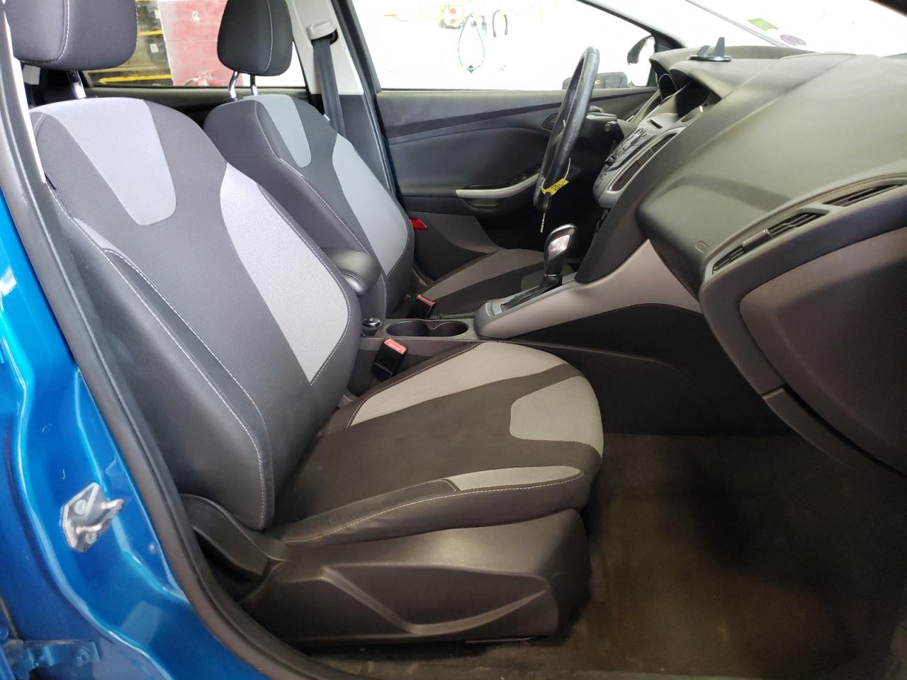 Photo 5 from auction – 2012 FORD FOCUS SE with VIN 1FAHP3K22CL273559