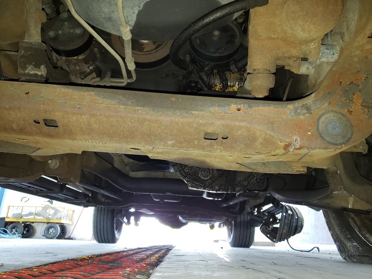 Photo 9 from auction – 2000 FORD EXPEDITION with VIN 1FMPU18L5YLA96205