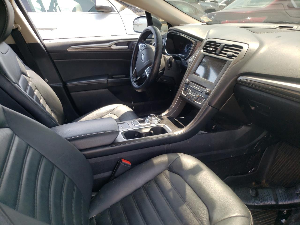 Photo 5 from auction – 2017 FORD FUSION SE with VIN 3FA6P0HD7HR348781