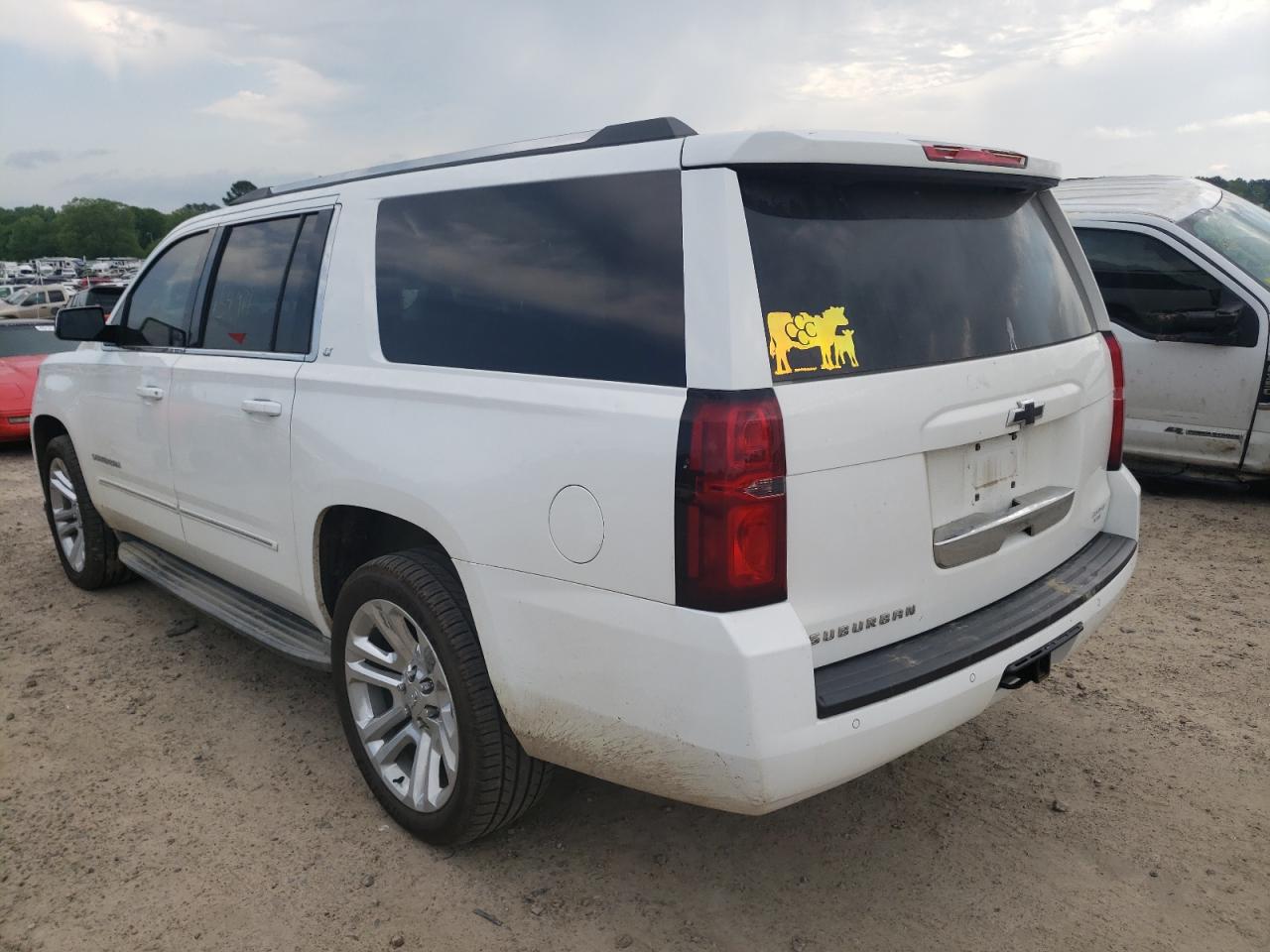 Photo 3 from auction – 2015 CHEVROLET SUBURBAN K with VIN 1GNSKJKC8FR166083