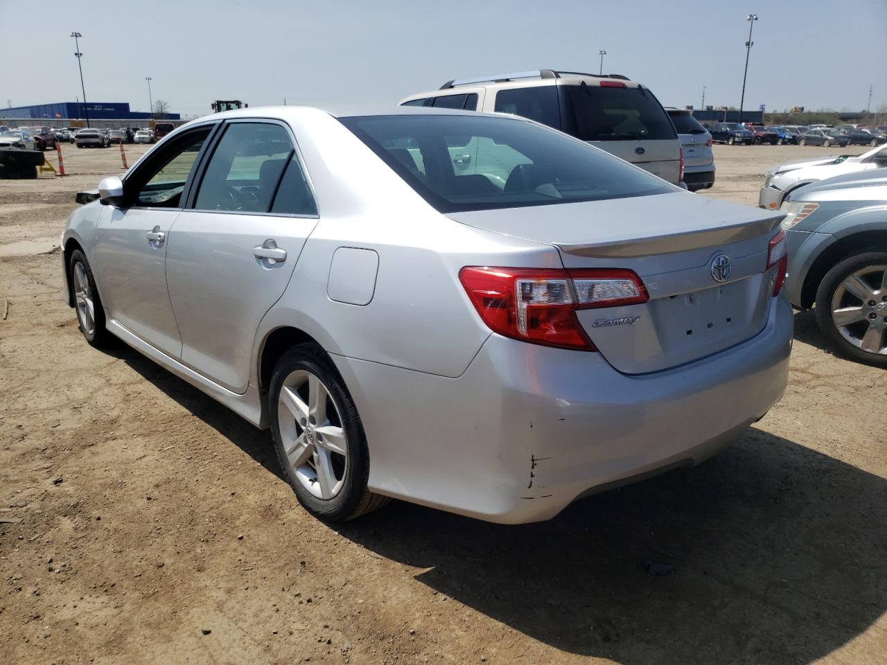 Photo 3 from auction – 2014 TOYOTA CAMRY L with VIN 4T1BF1FK7EU383243
