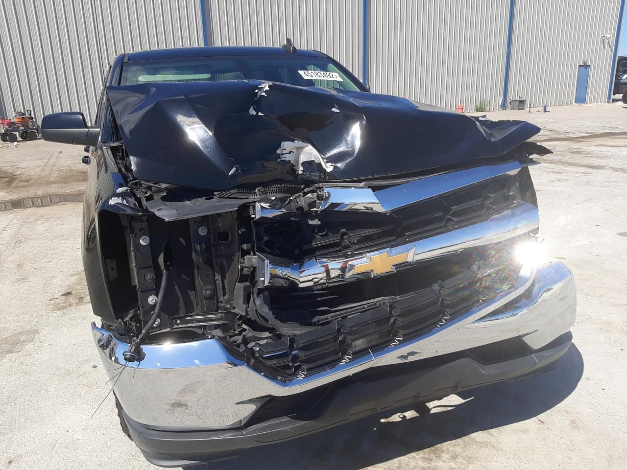 Photo 9 from auction – 2018 CHEVROLET SILVERADO with VIN 1GCRCREC1JZ149729