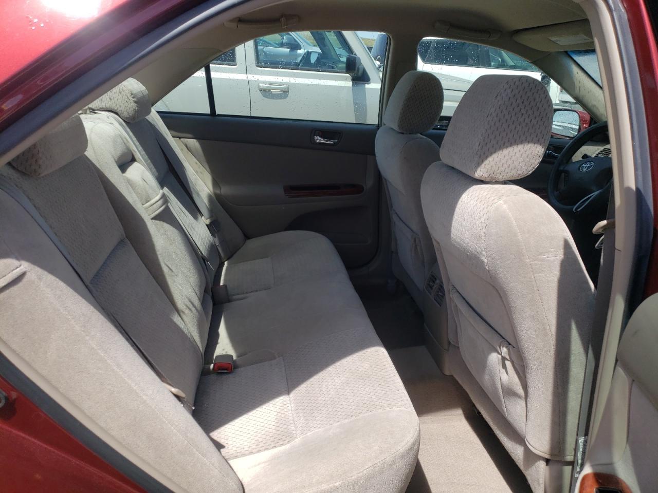 Photo 6 from auction – 2004 TOYOTA CAMRY LE with VIN 4T1BE32K84U310112