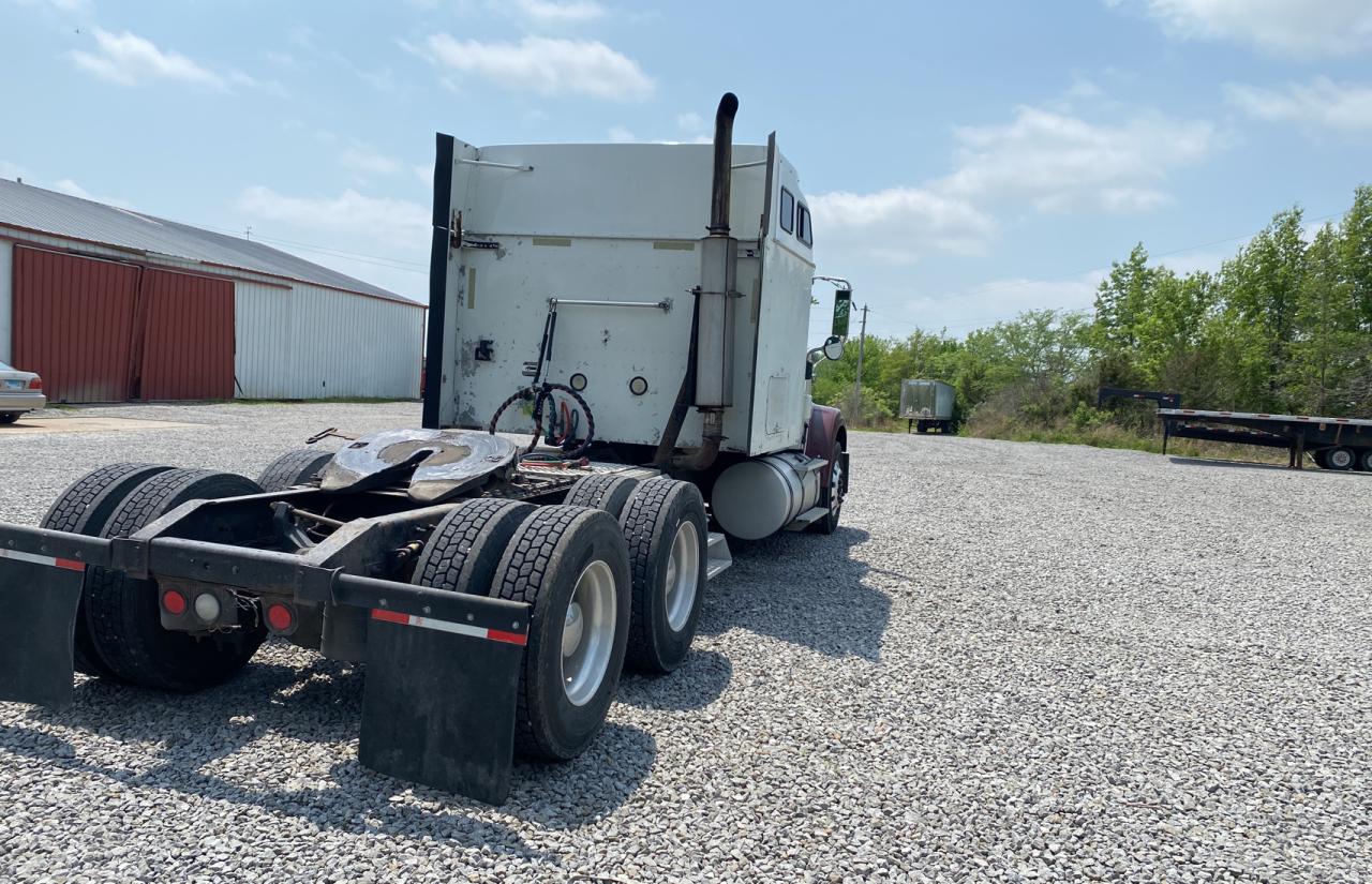 Photo 4 from auction – 2007 INTERNATIONAL 9900 9900I with VIN 2HSCHAPR97C373578