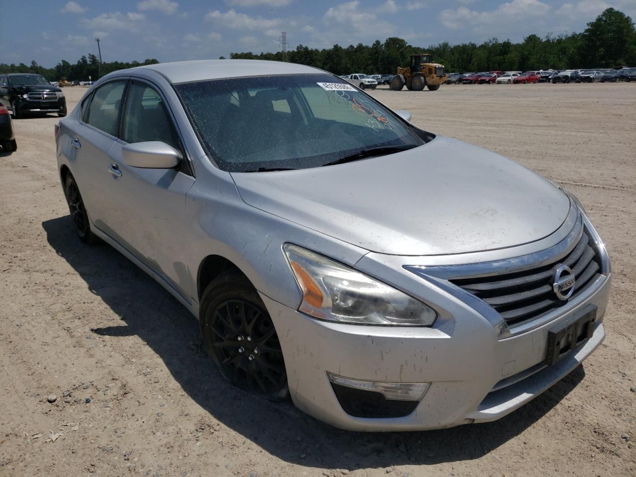 NISSAN ALTIMA 2.5 2014 with VIN 1N4AL3AP4EN260085 - Photo from auction