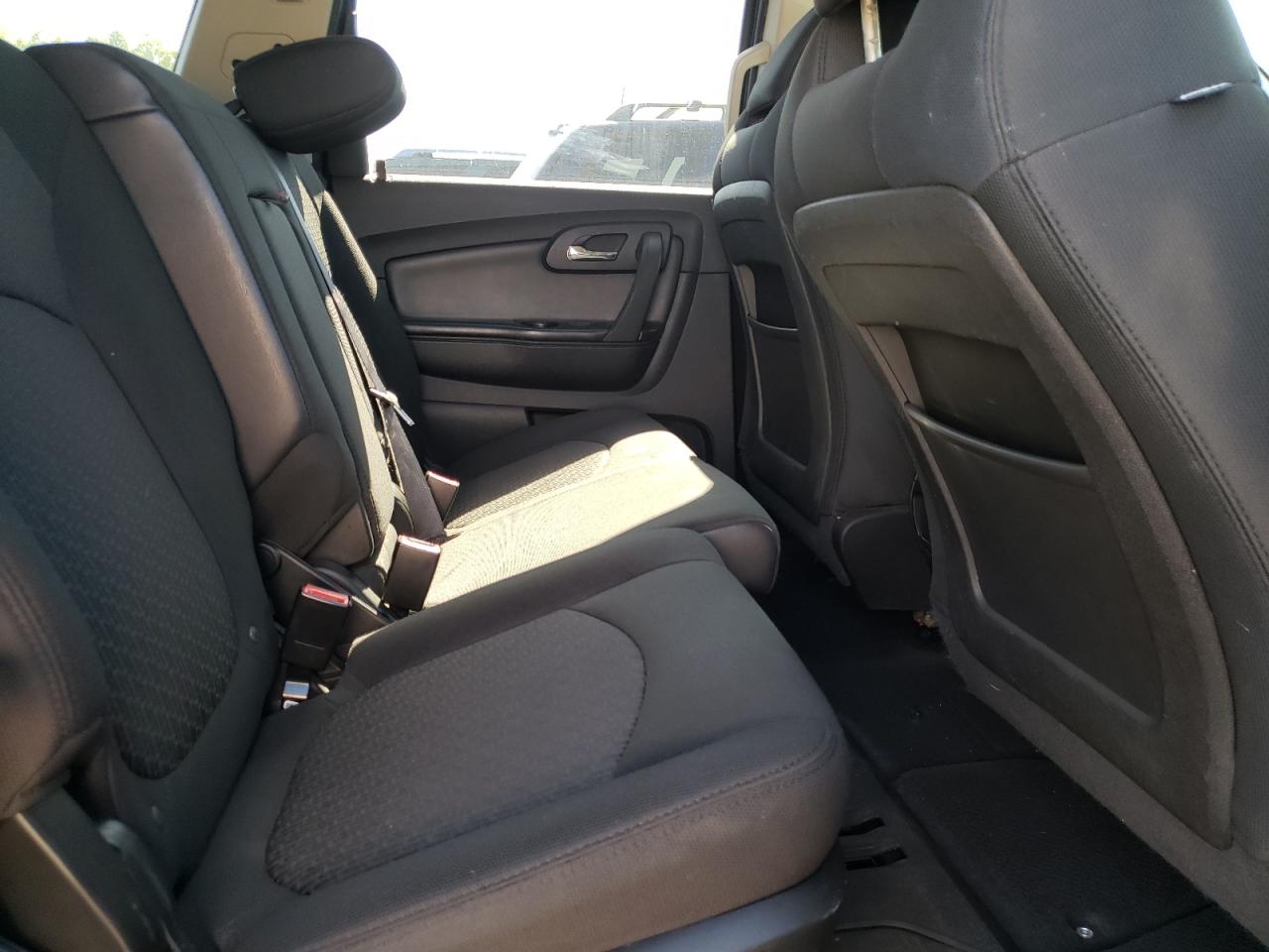 Photo 6 from auction – 2011 CHEVROLET TRAVERSE L with VIN 1GNKRGED9BJ167139