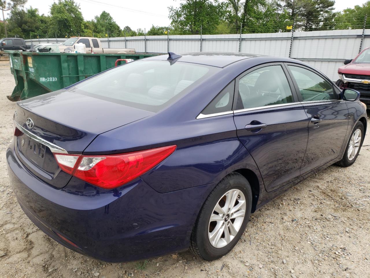 Photo 4 from auction – 2012 HYUNDAI SONATA with VIN 5NPEB4AC5CH498459