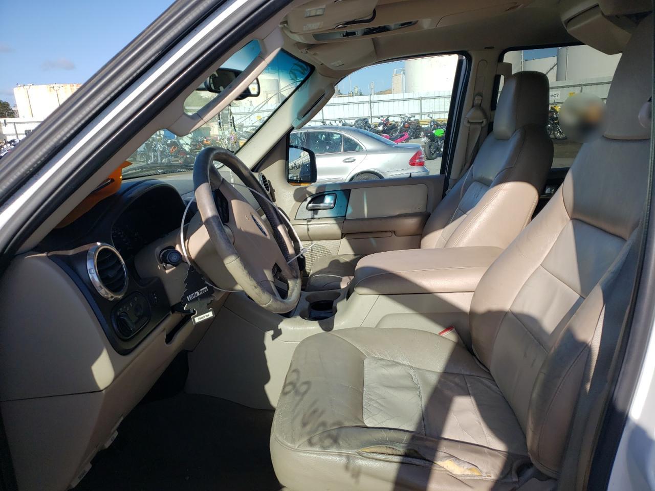Photo 5 from auction – 2003 FORD EXPEDITION with VIN 1FMEU17L43LA14711