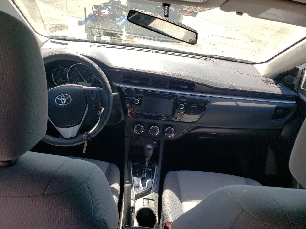 Photo 9 from auction – 2016 TOYOTA COROLLA L with VIN 5YFBURHE5GP428955