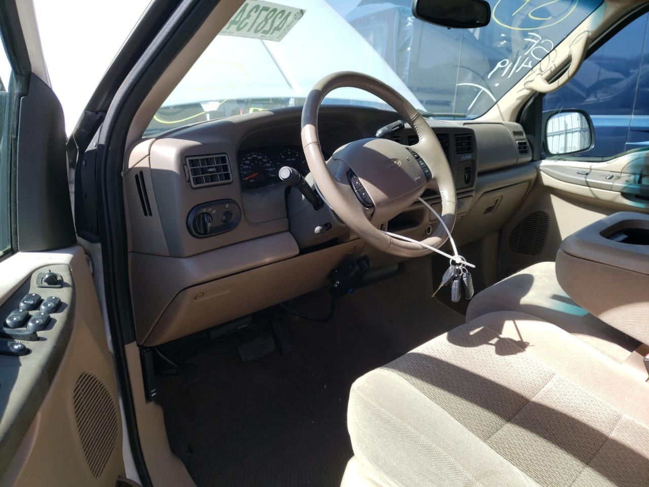 Photo 9 from auction – 2002 FORD EXCURSION with VIN 1FMNU41S72EC05916