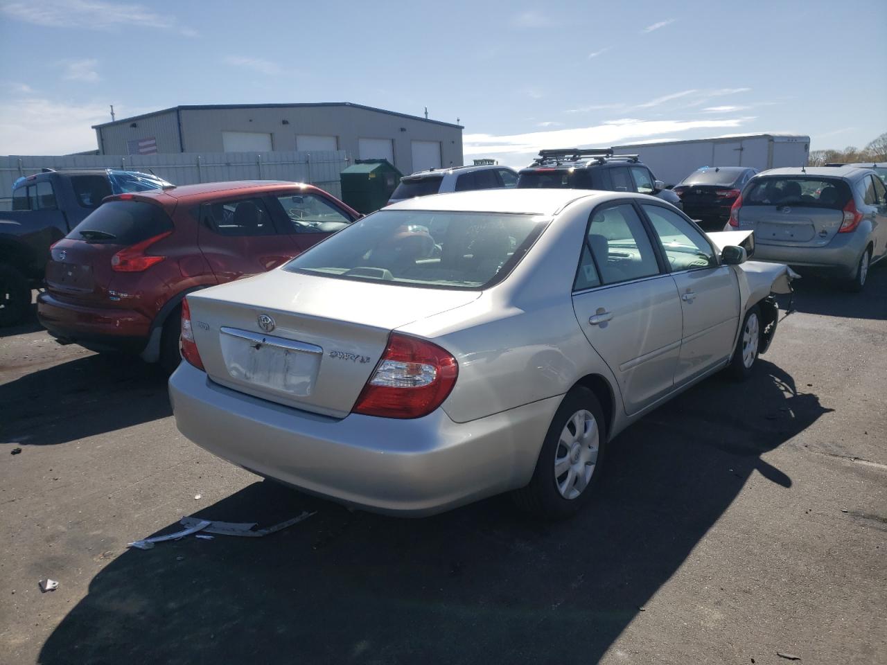 Photo 4 from auction – 2004 TOYOTA CAMRY LE with VIN 4T1BE32K74U886578