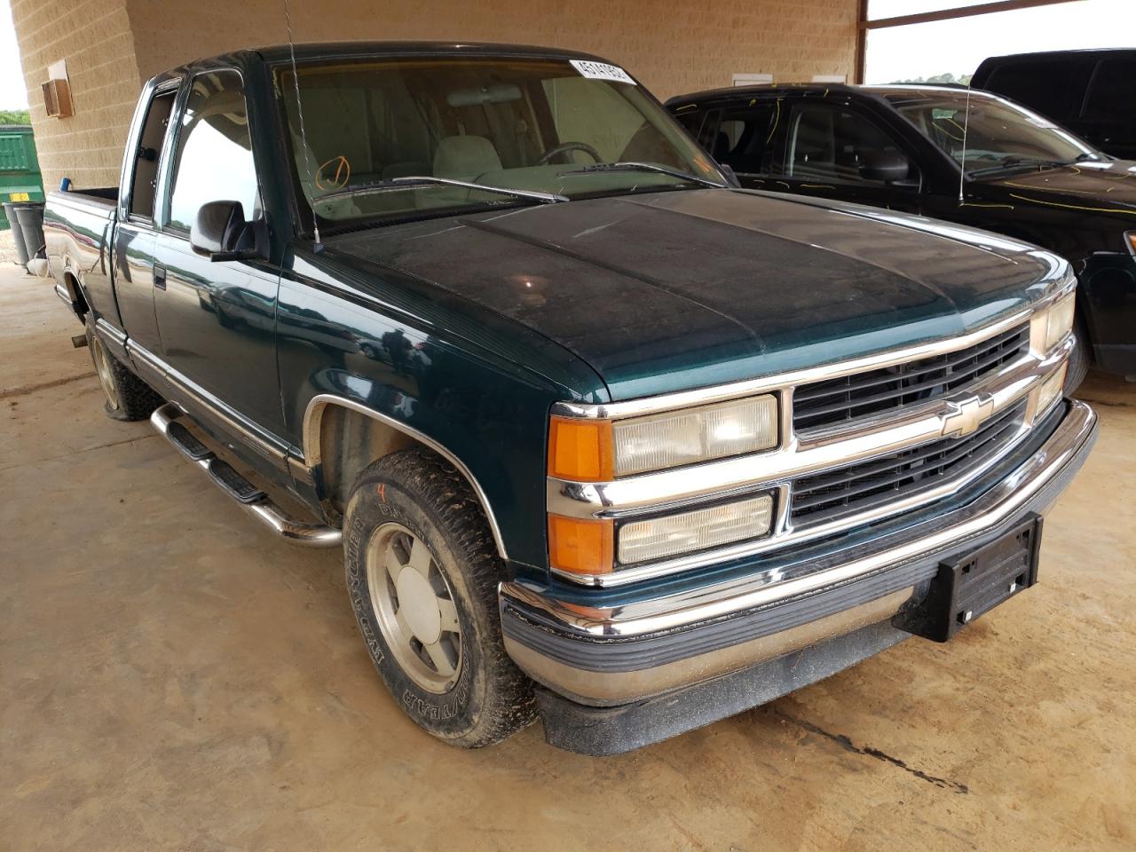 CHEVROLET GMT-400 C1 1996 with VIN 2GCEC19R6T1221387 - Photo from auction