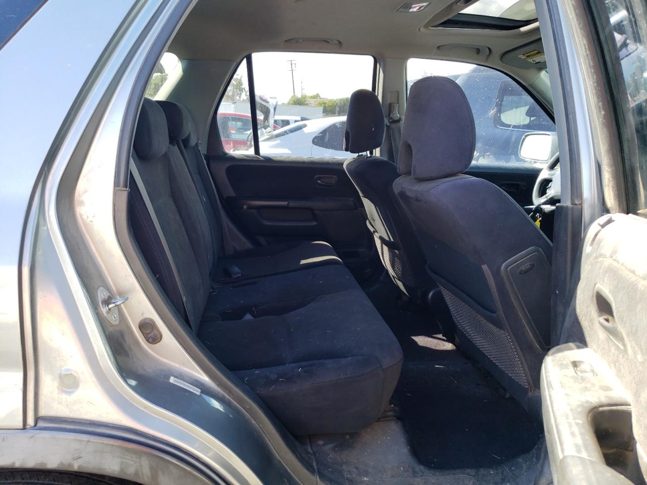 Photo 6 from auction – 2005 HONDA CR-V EX with VIN JHLRD78815C064247