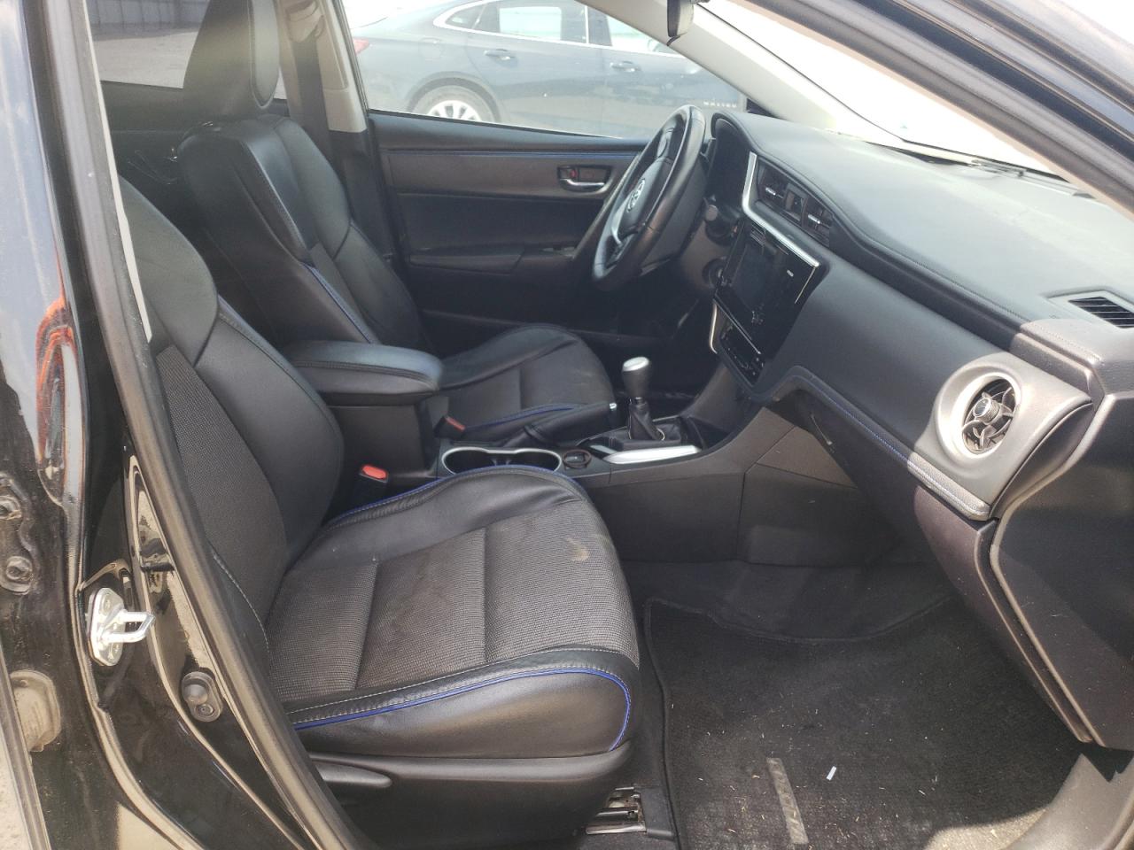Photo 5 from auction – 2017 TOYOTA COROLLA L with VIN 5YFBURHE7HP672026