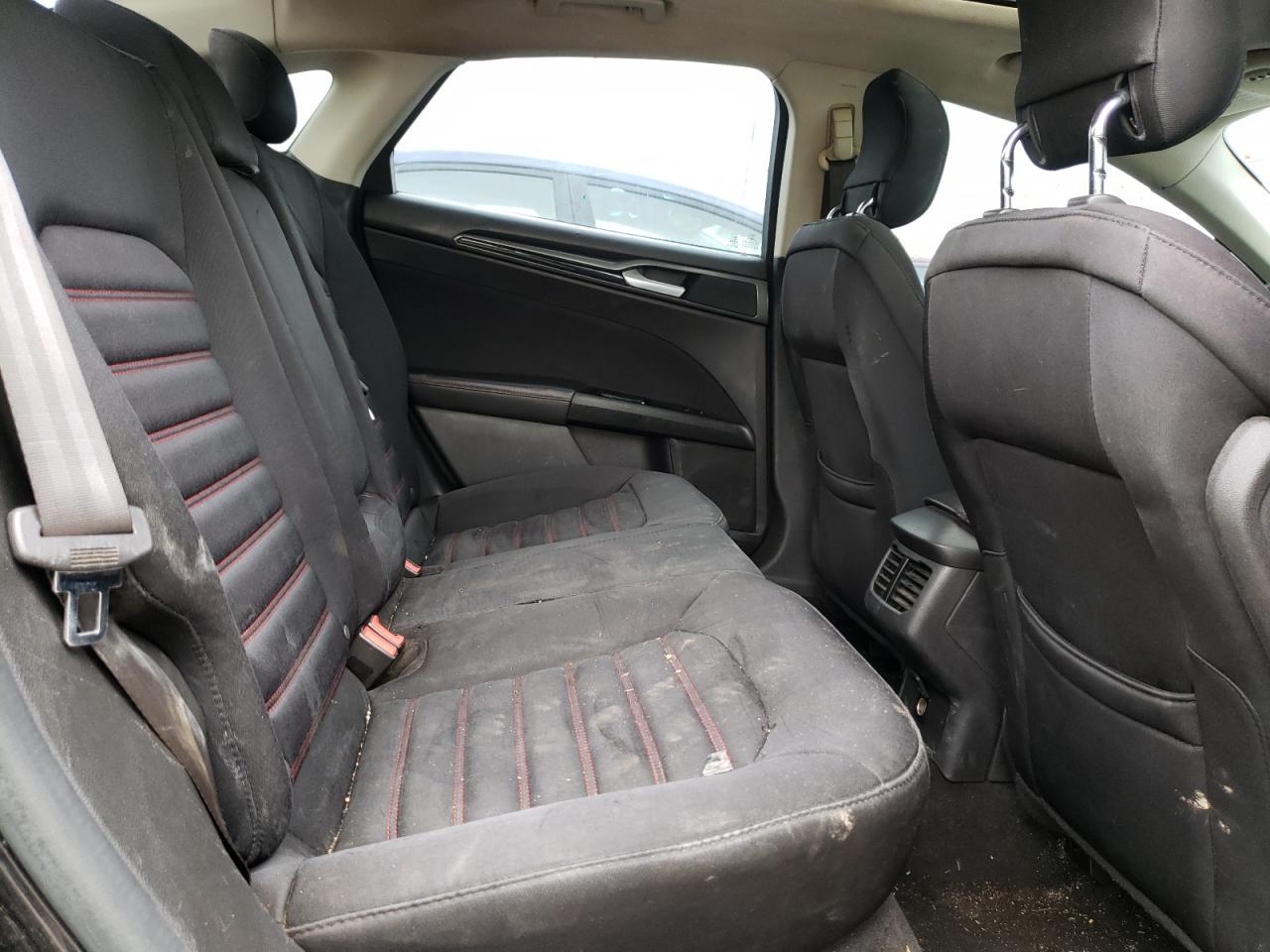 Photo 6 from auction – 2013 FORD FUSION SE with VIN 3FA6P0HR5DR384698
