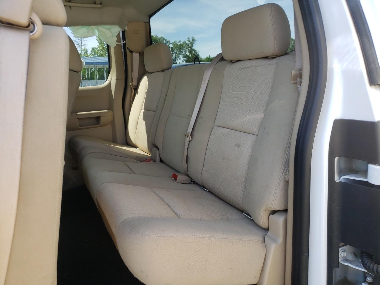 Photo 6 from auction – 2011 CHEVROLET SILVERADO with VIN 1GCRCSE04BZ268762