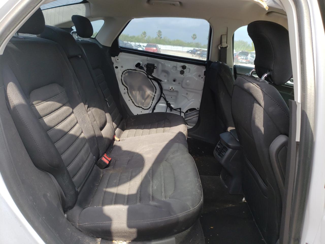Photo 6 from auction – 2014 FORD FUSION SE with VIN 1FA6P0H71E5356402