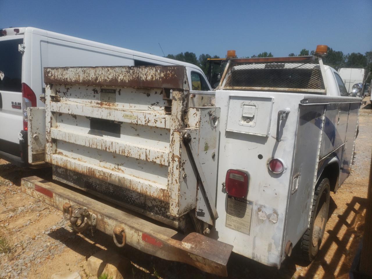 Photo 4 from auction – 2000 FORD F450 SUPER with VIN 1FDXF47F6YEE08785