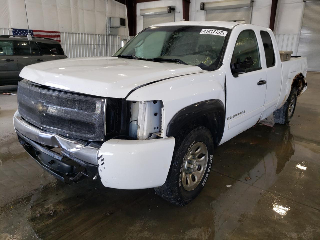 Photo 2 from auction – 2007 CHEVROLET SILVERADO with VIN 1GCEK19067Z633889