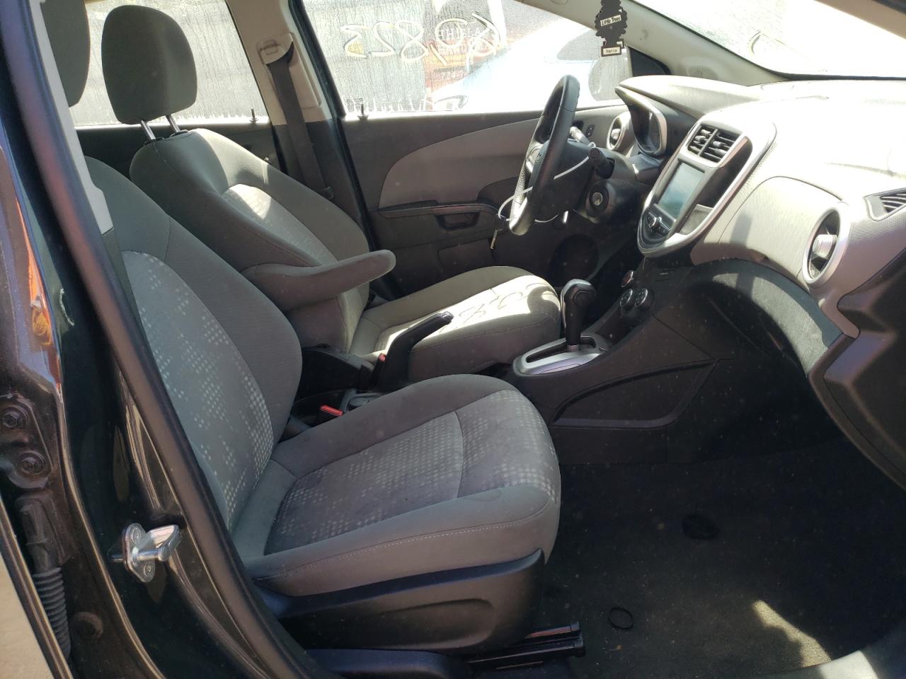 Photo 5 from auction – 2017 CHEVROLET SONIC LS with VIN 1G1JB5SG0H4123591
