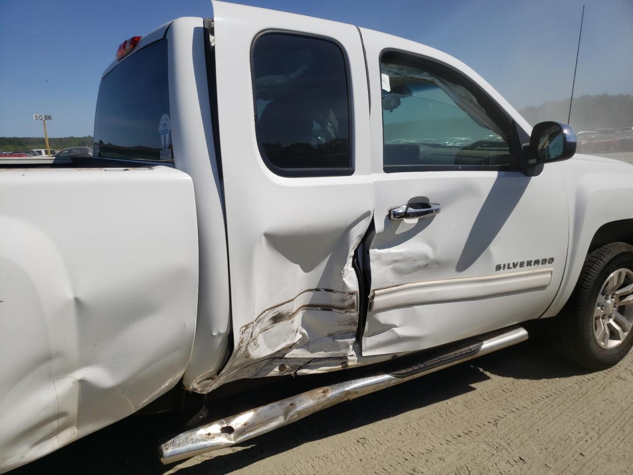 Photo 9 from auction – 2011 CHEVROLET SILVERADO with VIN 1GCRCSE04BZ268762