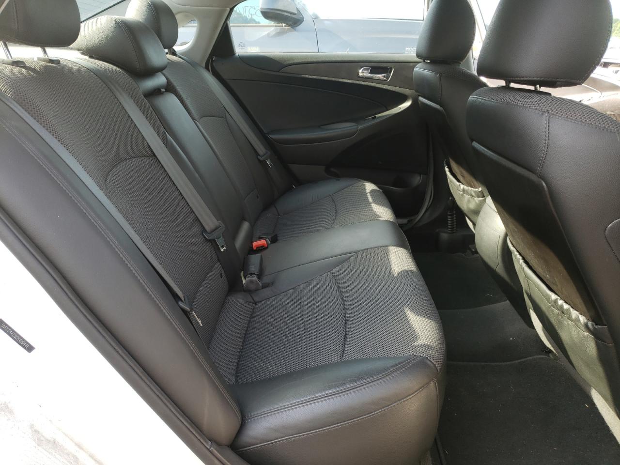 Photo 6 from auction – 2012 HYUNDAI SONATA SE with VIN 5NPEC4AC8CH429441
